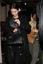 Celebrity Photo: Selena Gomez
973x1460 387 kb
Viewed 6 times
@BestEyeCandy.com