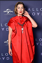 Celebrity Photo: Rosamund Pike
1351x2028 737 kb
Viewed 15 times
@BestEyeCandy.com