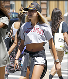 Hailey Baldwin out and About in New York 07-19-2016
7 Photos
Photoset #400733
@BestEyeCandy.com