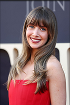 Celebrity Photo: Alison Brie
1366x2048 1,079 kb
Viewed 12 times
@BestEyeCandy.com