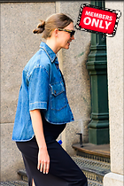Celebrity Photo: Karlie Kloss
1827x2740 1.7 mb
Viewed 1 time
@BestEyeCandy.com