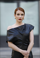 Celebrity Photo: Emma Roberts
1200x1746 122 kb
Viewed 5 times
@BestEyeCandy.com