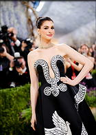 Celebrity Photo: Anne Hathaway
7 Photos
Photoset #737451
@BestEyeCandy.com