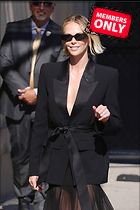 Celebrity Photo: Charlize Theron
2333x3499 1.8 mb
Viewed 0 times
@BestEyeCandy.com
