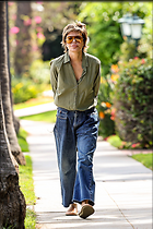 Celebrity Photo: Lisa Rinna
1751x2626 1.4 mb
Viewed 9 times
@BestEyeCandy.com