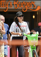 Celebrity Photo: Jessica Alba
1200x1680 190 kb
Viewed 21 times
@BestEyeCandy.com