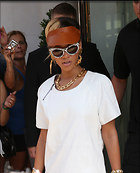 Celebrity Photo: Rihanna
1536x1896 572 kb
Viewed 6 times
@BestEyeCandy.com