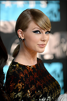 Celebrity Photo: Taylor Swift
1331x2000   661 kb
Viewed 5 times
@BestEyeCandy.com