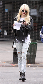 Celebrity Photo: Taylor Momsen
2200x4264 570 kb
Viewed 5 times
@BestEyeCandy.com