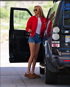 Celebrity Photo: Bella Hadid
13 Photos
Photoset #709142
@BestEyeCandy.com