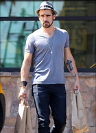 Celebrity Photo: Colin Farrell
781x1084   154 kb
Viewed 1 time
@BestEyeCandy.com