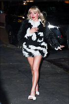 Celebrity Photo: Sabrina Carpenter
1366x2048   963 kb
Viewed 5 times
@BestEyeCandy.com