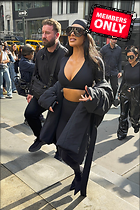Celebrity Photo: Kimberly Kardashian
1847x2770 1.6 mb
Viewed 0 times
@BestEyeCandy.com