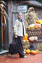 Celebrity Photo: Emma Roberts
5 Photos
Photoset #726005
@BestEyeCandy.com