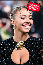 Celebrity Photo: Sydney Sweeney
2667x4000 6.5 mb
Viewed 1 time
@BestEyeCandy.com