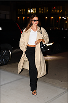 Celebrity Photo: Hailey Baldwin
3 Photos
Photoset #709655
@BestEyeCandy.com
