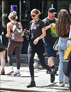 Celebrity Photo: Gigi Hadid
1597x2048 918 kb
Viewed 4 times
@BestEyeCandy.com