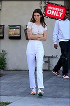 Kendall Jenner mQ White Crop Top during a Lunch in West California 3.11.20
1583x2374 1.6 mb
Viewed 1 time
@BestEyeCandy.com
