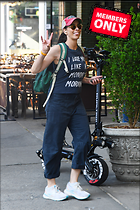 Celebrity Photo: Sarah Silverman
2333x3500 2.9 mb
Viewed 0 times
@BestEyeCandy.com