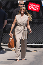 Celebrity Photo: Heidi Klum
2333x3499 2.4 mb
Viewed 1 time
@BestEyeCandy.com