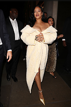 Celebrity Photo: Rihanna
1366x2048 873 kb
Viewed 3 times
@BestEyeCandy.com