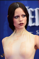 Celebrity Photo: Jenna Ortega
3084x4626   798 kb
Viewed 11 times
@BestEyeCandy.com