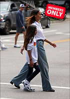 Celebrity Photo: Zoe Saldana
2479x3500 3.2 mb
Viewed 1 time
@BestEyeCandy.com