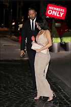 Celebrity Photo: Kimberly Kardashian
2200x3297 1.7 mb
Viewed 0 times
@BestEyeCandy.com