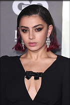 Celebrity Photo: Charli XCX
2667x4000 1,071 kb
Viewed 17 times
@BestEyeCandy.com