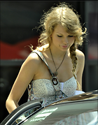 Celebrity Photo: Taylor Swift
2010x2565 314 kb
Viewed 5 times
@BestEyeCandy.com