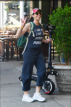 Celebrity Photo: Sarah Silverman
3 Photos
Photoset #724986
@BestEyeCandy.com