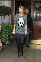 Celebrity Photo: Taylor Swift
1875x2813 843 kb
Viewed 4 times
@BestEyeCandy.com