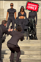 Celebrity Photo: Kimberly Kardashian
2200x3300 2.6 mb
Viewed 0 times
@BestEyeCandy.com