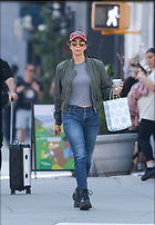 Celebrity Photo: Sarah Silverman
18 Photos
Photoset #700731
@BestEyeCandy.com