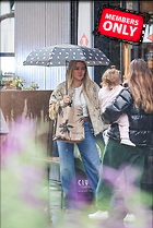 Celebrity Photo: Hilary Duff
1327x1985 1.8 mb
Viewed 0 times
@BestEyeCandy.com