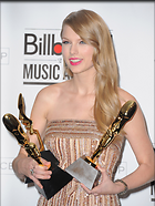 Celebrity Photo: Taylor Swift
2263x3000   786 kb
Viewed 11 times
@BestEyeCandy.com