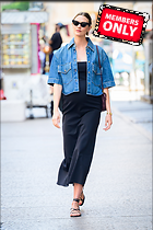 Celebrity Photo: Karlie Kloss
2333x3499 2.4 mb
Viewed 1 time
@BestEyeCandy.com