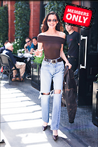 Celebrity Photo: Bella Hadid
2333x3500 3.3 mb
Viewed 1 time
@BestEyeCandy.com