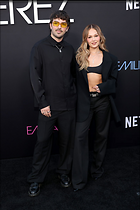 Kelli Berglund crop Top Emilia Perez film premiere Los Angeles California USA 21.10..20.2024
1366x2048 507 kb
Viewed 7 times
@BestEyeCandy.com