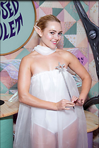Celebrity Photo: Annasophia Robb
1280x1920 305 kb
Viewed 16 times
@BestEyeCandy.com
