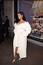 Celebrity Photo: Rihanna
1366x2048 917 kb
Viewed 2 times
@BestEyeCandy.com