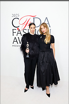 Celebrity Photo: Jennifer Lawrence
1365x2048 500 kb
Viewed 5 times
@BestEyeCandy.com