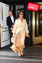 Celebrity Photo: Salma Hayek
1781x2672 2.0 mb
Viewed 0 times
@BestEyeCandy.com