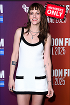 Celebrity Photo: Kristen Stewart
3092x4638 2.4 mb
Viewed 0 times
@BestEyeCandy.com