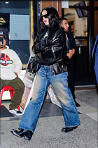 Celebrity Photo: Charli XCX
1200x1800 358 kb
Viewed 5 times
@BestEyeCandy.com