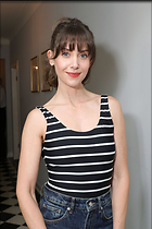 Celebrity Photo: Alison Brie
1200x1800 198 kb
Viewed 18 times
@BestEyeCandy.com