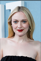 Celebrity Photo: Dakota Fanning
1365x2048 797 kb
Viewed 16 times
@BestEyeCandy.com