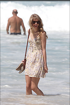 Celebrity Photo: Taylor Swift
2400x3600 686 kb
Viewed 3 times
@BestEyeCandy.com