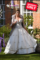 Amy Childs the Only Way is Essex TV Show filming Bridgerton Special in Essex 18.04..20.2021
3712x5568 4.3 mb
Viewed 0 times
@BestEyeCandy.com