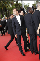 Celebrity Photo: Jude Law
1067x1600 161 kb
Viewed 3 times
@BestEyeCandy.com